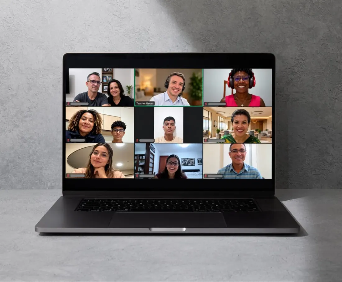 Turma da Fix English em aula ao vivo pelo Zoom
